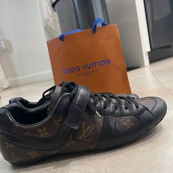 Louis Vuitton Men's Sneakers - Picture 2 of 11